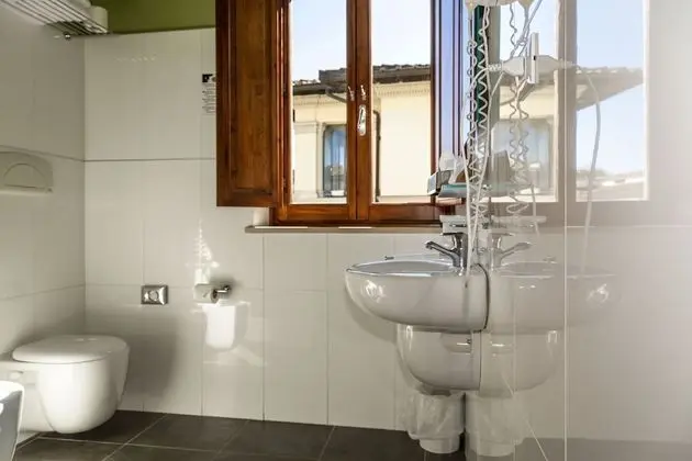 Superior Tek Büyük veya İki Ayrı Yataklı Oda, Özel Banyo, Bahçe Manzaralı