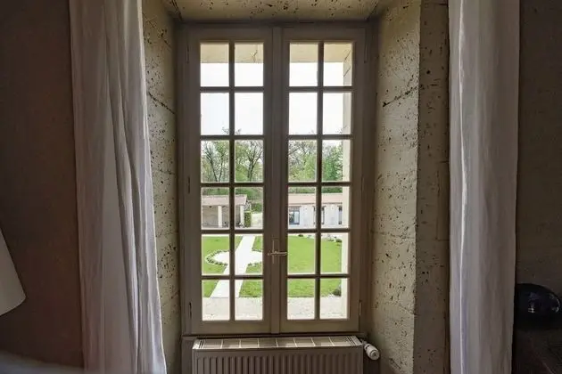 Tek Büyük Yataklı Oda, 1 Büyük (Queen) Boy Yatak, Özel Banyo, Avlu Manzaralı (Bleue)