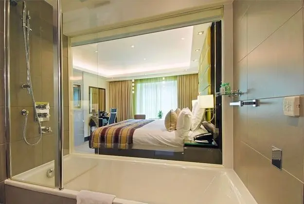 Club Tek Büyük Yataklı Oda (Montcalm)