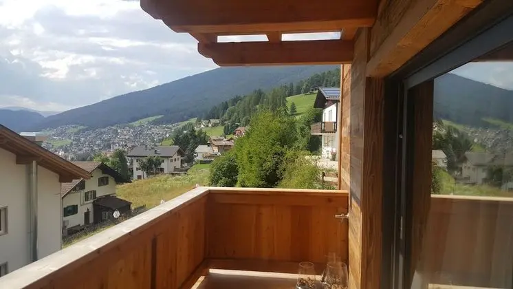 Gold Suite with steambath