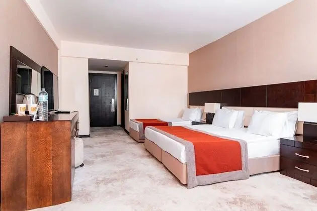Deluxe Dört Kişilik Oda, Dağ Manzaralı
