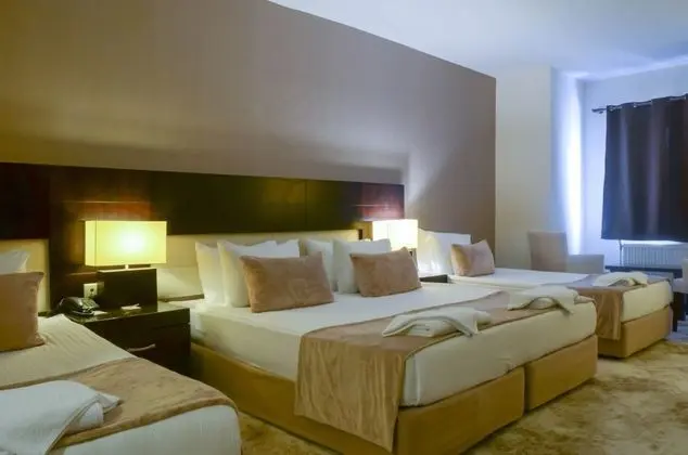 Quatro Deluxe Room