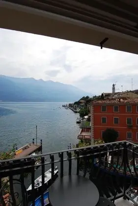 Tek Büyük Yataklı Oda, Balkon, Göl Manzaralı