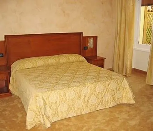 Tek Büyük Yataklı Oda, Dağ Manzaralı