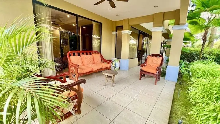 Luxury Daire, Teras, Havuz Kenarı