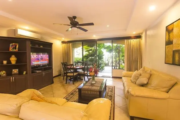 Luxury Daire, Teras, Havuz Kenarı