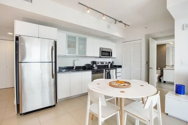 Apartment 1 Bedroom with City View