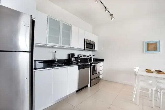 Apartment 1 Bedroom with City View