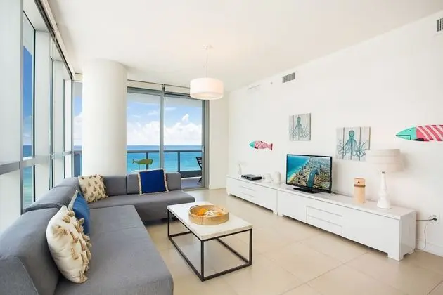 Luxury Beachfront Apartment with Balcony