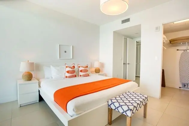 Luxury Beachfront Apartment with Balcony