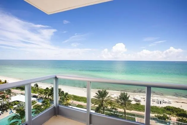 Luxury Beachfront Apartment with Balcony