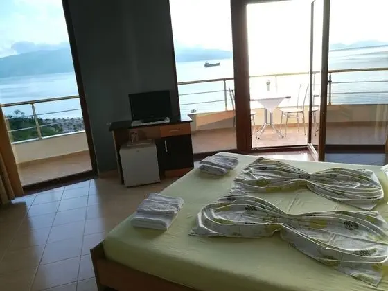 Tek Büyük Yataklı Oda