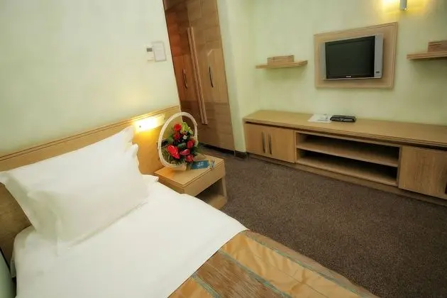 Tek Kişilik Oda, Balkon, Park Manzaralı