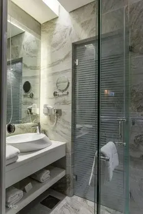 Luxury Oda, 1 En Büyük (King) Boy Yatak, Kısmi Deniz Manzarası