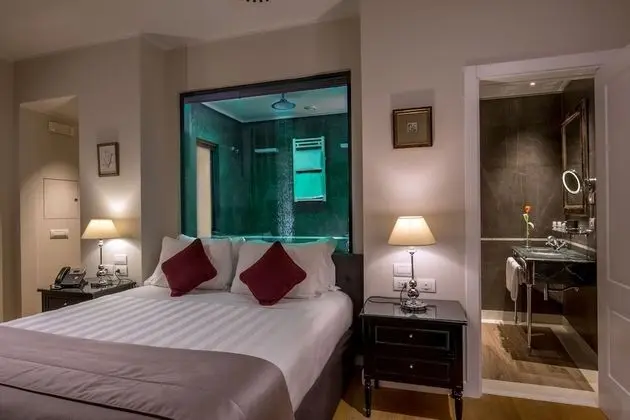 Deluxe Tek Büyük Yataklı Oda
