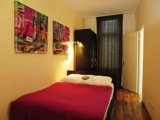 Design Tek Büyük Yataklı Oda