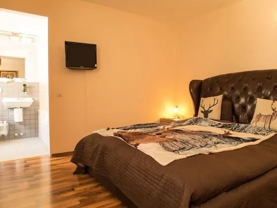 Design Tek Büyük Yataklı Oda