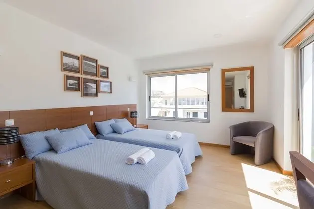 Tek Büyük veya İki Ayrı Yataklı Oda (Ermida da Guia)