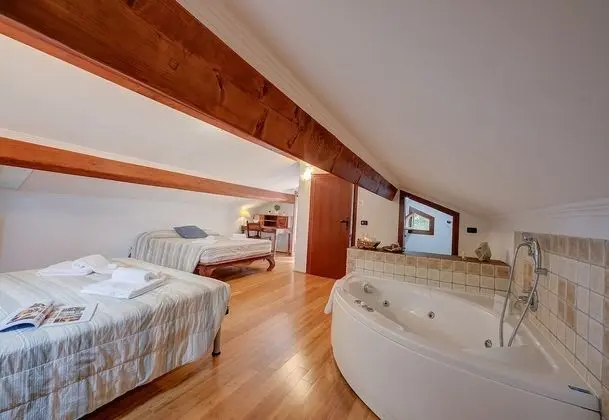 Family Villa, Birden Çok Yatak, 2 Banyolu, Bahçeli (Villa Monte Enrico - Pool And)