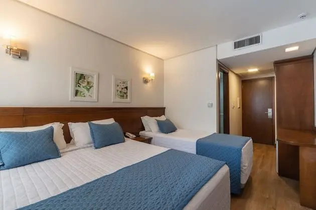 Deluxe Üç Kişilik Oda