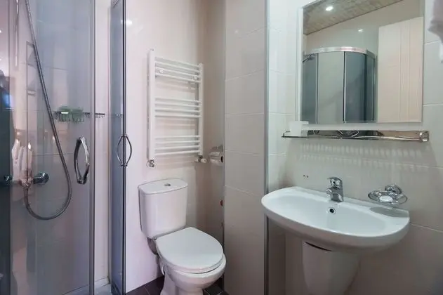 Standard Dört Kişilik Oda, Balkon