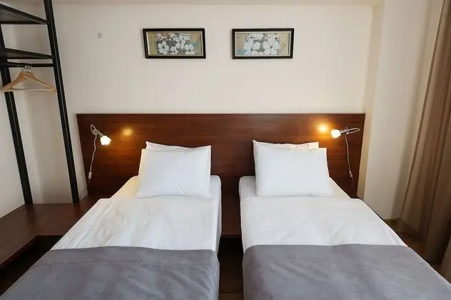 Standard Tek Büyük veya İki Ayrı Yataklı Oda, Balkon