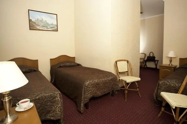Üç Kişilik Oda, 3 Tek Kişilik Yatak