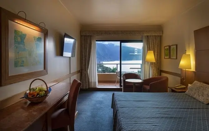 Superior Tek Büyük veya İki Ayrı Yataklı Oda