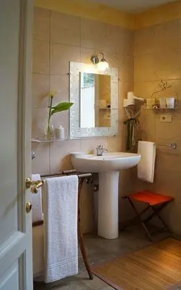 Honeymoon Tek Büyük Yataklı Oda, 1 En Büyük (King) Boy Yatak, Özel Banyo, Bahçe Manzaralı