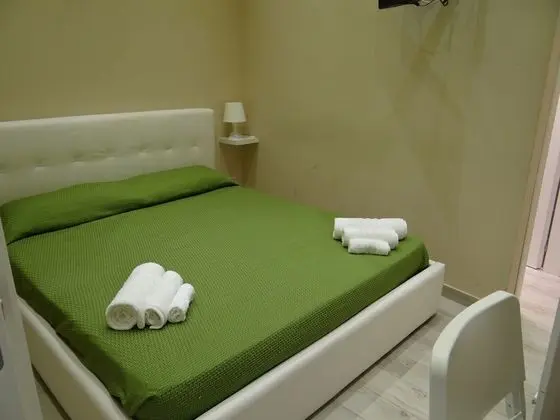 Basic Büyük Yataklı Tek Kişilik Oda