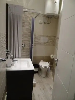 Basic Büyük Yataklı Tek Kişilik Oda