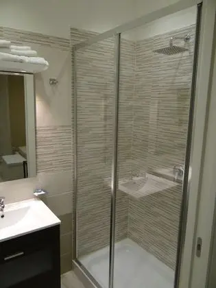 Deluxe Dört Kişilik Oda