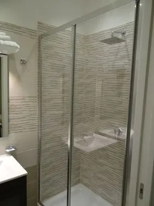 Deluxe Dört Kişilik Oda