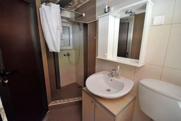 Tek Büyük Yataklı Oda, Balkon, Kısmi Deniz Manzaralı