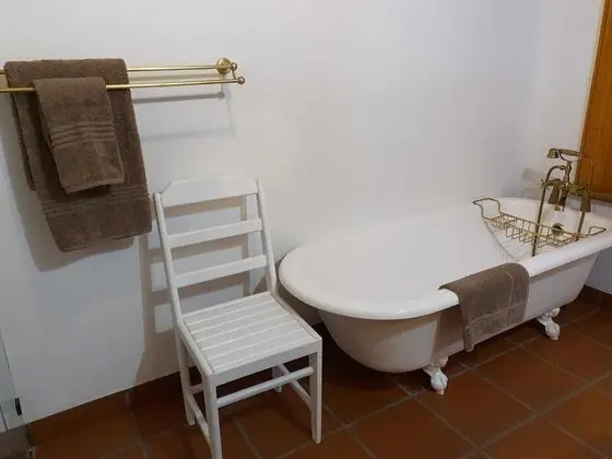 Luxury Tek Büyük Yataklı Oda, 1 En Büyük (King) Boy Yatak (2)