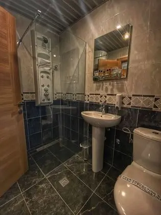 Tek Büyük veya İki Ayrı Yataklı Oda, Deniz Manzaralı