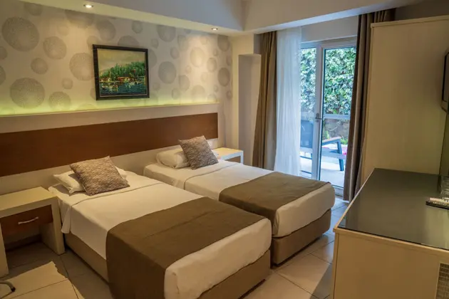 https://images.odamax.com/img/1024x768/odamax/image/upload/Montebello_Resort_Hotel_202605171613203_2.PNG