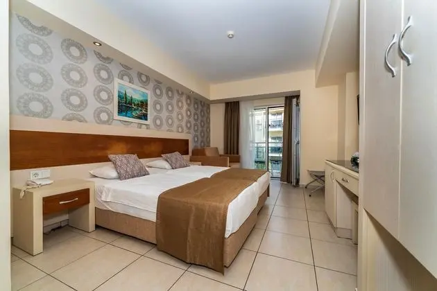 https://images.etstur.com/files/images/hotelImages/TR/51358/l/Montebello-Resort-Hotel-Oda-387022.jpg