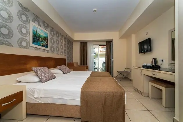 https://images.etstur.com/files/images/hotelImages/TR/51358/l/Montebello-Resort-Hotel-Oda-387023.jpg