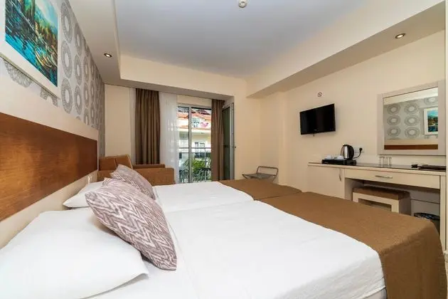 https://images.etstur.com/files/images/hotelImages/TR/51358/l/Montebello-Resort-Hotel-Oda-387024.jpg