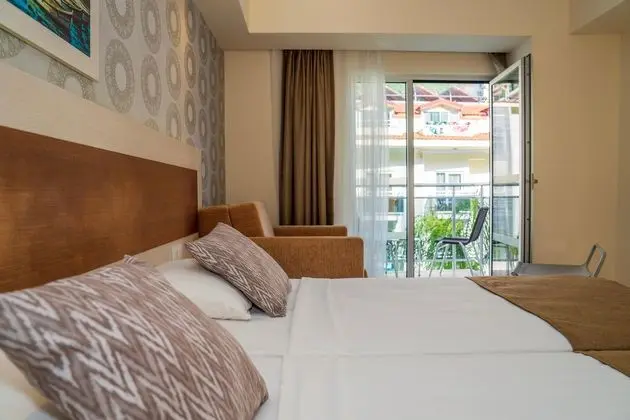 https://images.etstur.com/files/images/hotelImages/TR/51358/l/Montebello-Resort-Hotel-Oda-387029.jpg