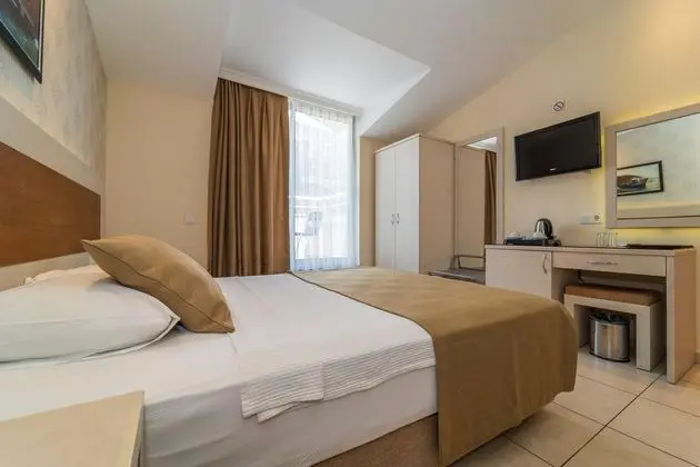 https://images.etstur.com/files/images/hotelImages/TR/51358/l/Montebello-Resort-Hotel-Oda-387035.jpg