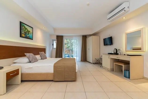 https://images.etstur.com/files/images/hotelImages/TR/51358/l/Montebello-Resort-Hotel-Oda-387055.jpg