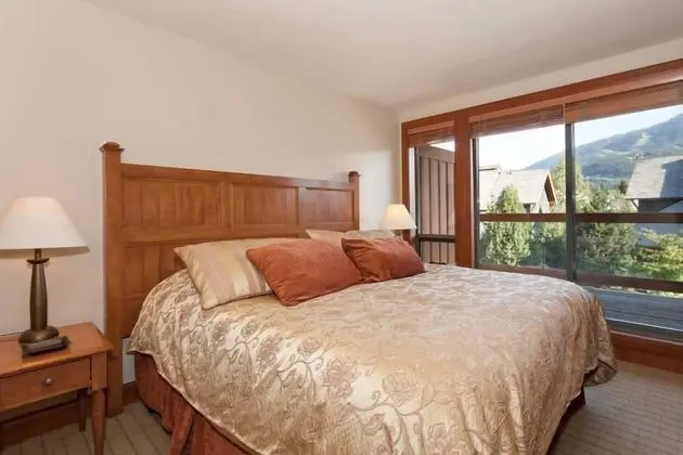 Montebello 4871