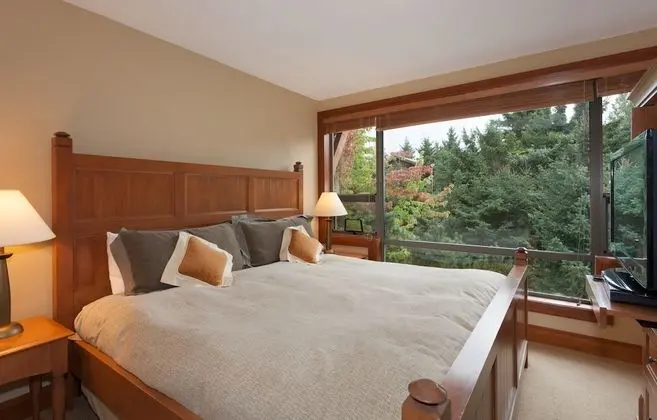 Montebello 4874 (Den)