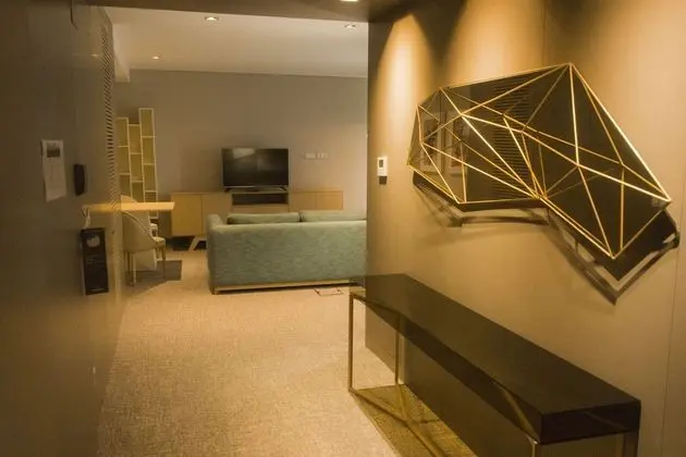 Süit, Balkon, Havuz Manzaralı
