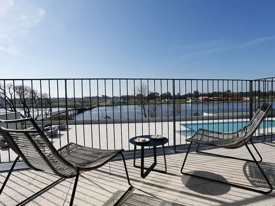 Tek Büyük Yataklı Oda, Balkon (main building)