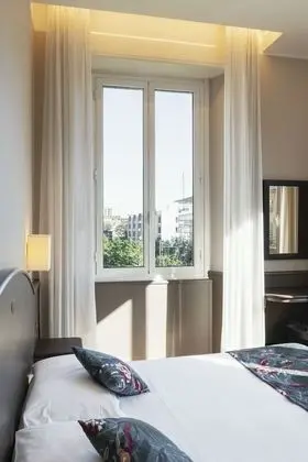 Üç Kişilik Oda