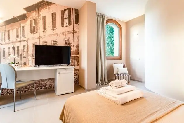 Standard Tek Büyük veya İki Ayrı Yataklı Oda, Havuz Manzaralı (Ferrara)