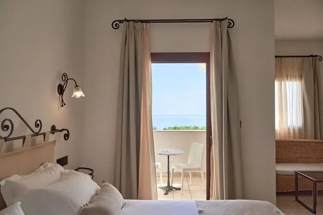 Tek Büyük Yataklı Oda, Balkon, Deniz Manzaralı